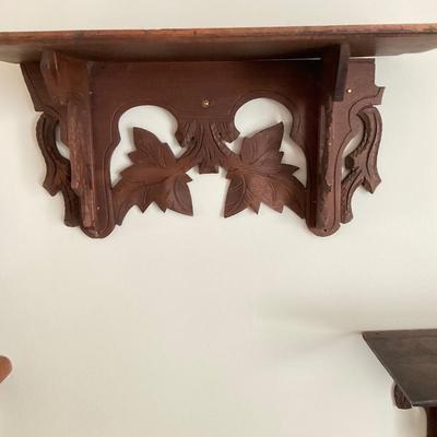 DR1429 Pair of Victorian Wall Shelves