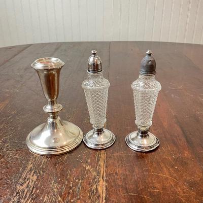 DR1433 Sterling Salt and Pepper Shaker with Weight Sterling Candle Stick