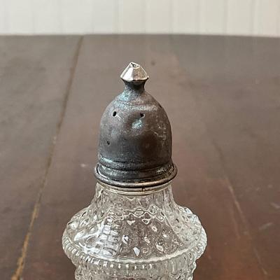 DR1433 Sterling Salt and Pepper Shaker with Weight Sterling Candle Stick