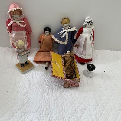 UBB1408 China Porcelain Dolls