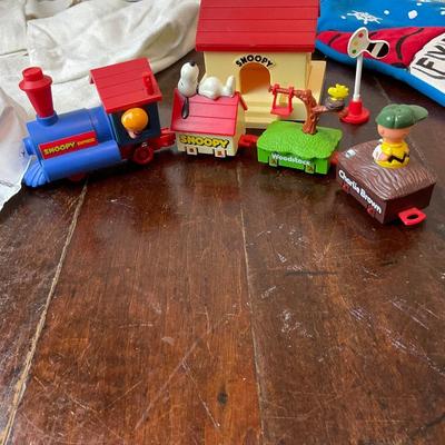 D1437 Vintage Snoopy Lot