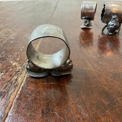 DR1438 Lily Silver Plate Napkin Rings