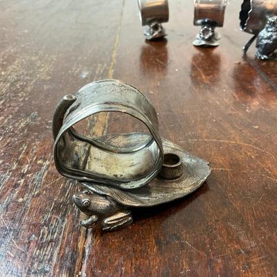 DR1438 Lily Silver Plate Napkin Rings