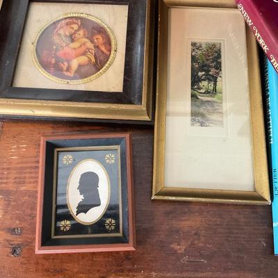 L1456 Wallace Nutting Framed Art Lithographs Signed with 7 Books