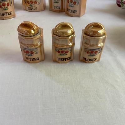 L1464 Porcelain Camel Teapot with Small Spice Jars