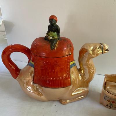 L1464 Porcelain Camel Teapot with Small Spice Jars