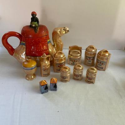 L1464 Porcelain Camel Teapot with Small Spice Jars