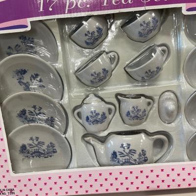 3 mini tea sets