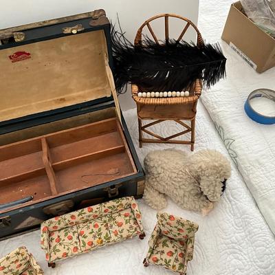 UBB1446 Vintage Doll Furniture Lot