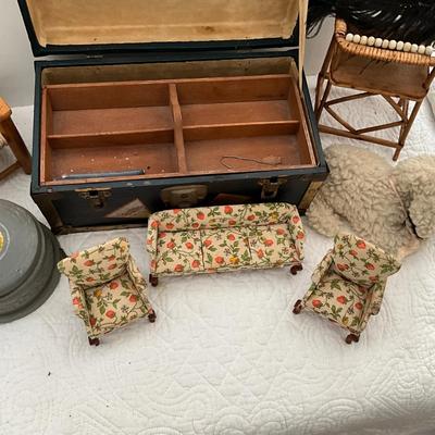 UBB1446 Vintage Doll Furniture Lot