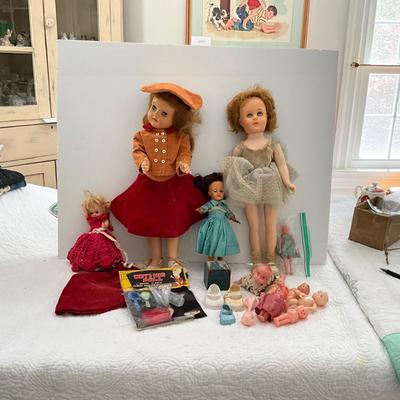 UBB1448 Antique Play Dolls with Doll Babies and Accessories
