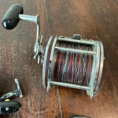 D1472 Vintage Fishing Lot