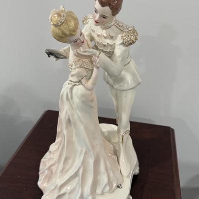 “Cinderella” ceramic figurine