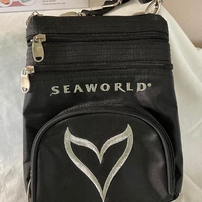 New Beurer Professional Manicure/Pedicure Set and Seaworld Crossbody Bag