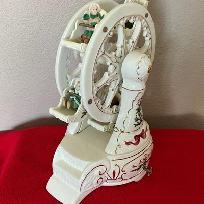 Avon Exclusive Holiday Classic Musical Porcelain Ferris Wheel 2001
