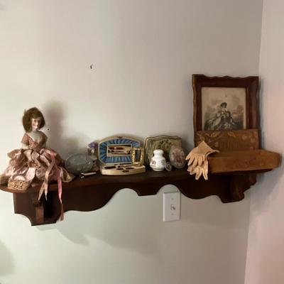 UBB1452 Antique Ladies Vanity Piece & Shelf