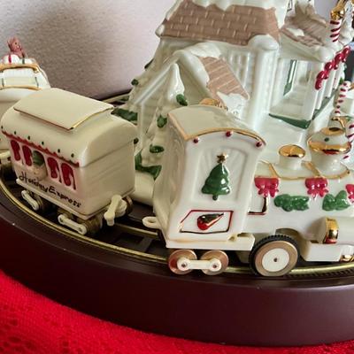 Avon Holiday Express Porcelain Train, North Pole Collection 2002