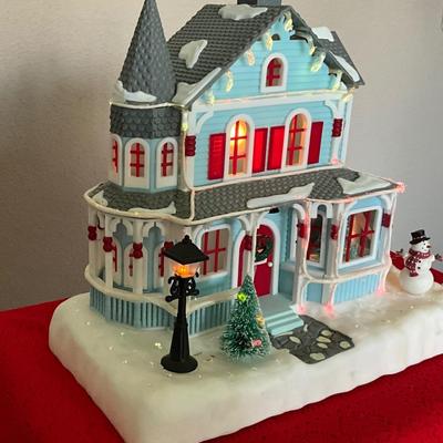 Avon Holiday Splendor Lighted Fiber Optic House 2001