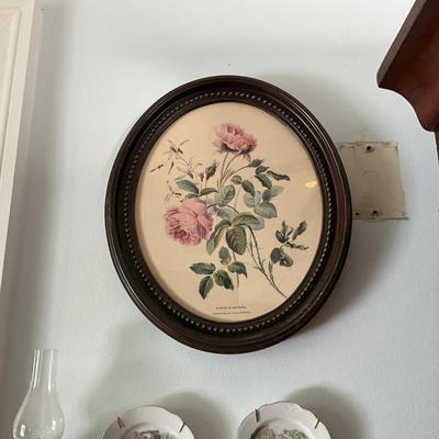 UBC1491 Wall Shelf with Framed Pictures & Child Dishes