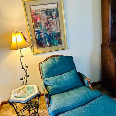 Hummingbird Table Lot