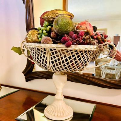 Entry table lot