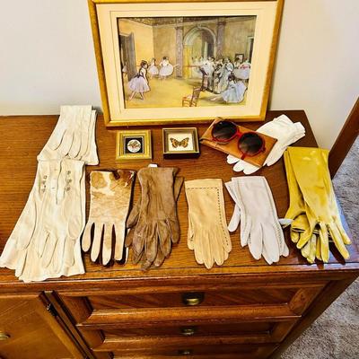 Vintage Glove and Pic Lot