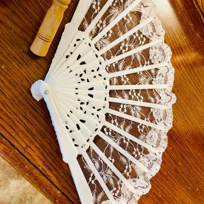 Vintage Lace Umbrellas