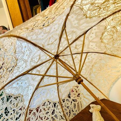 Vintage Lace Umbrellas