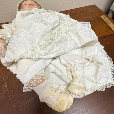 COA Porcelain Royal Heirloom Collection Baby Doll