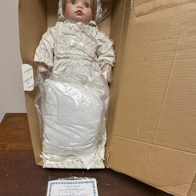 COA Porcelain Royal Heirloom Collection Baby Doll