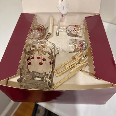 UBC1519 Lot of American Girl Doll Furniture and Accessories