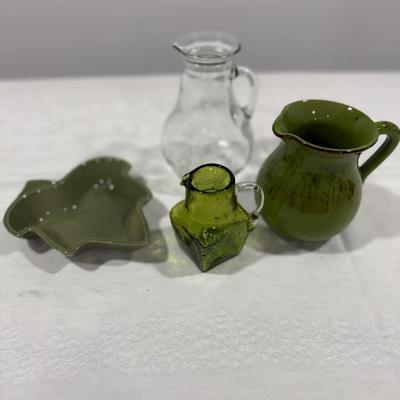 4 green and clear glass and ceramic pieces