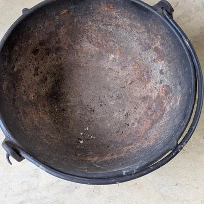 Antique Primitive Cast Iron Hanging Pot 10 1/4" (G)