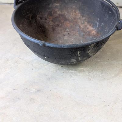 Antique Primitive Cast Iron Hanging Pot 10 1/4" (G)