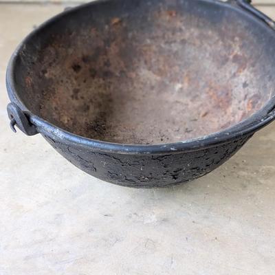 Antique Primitive Cast Iron Hanging Pot 10 1/4" (G)