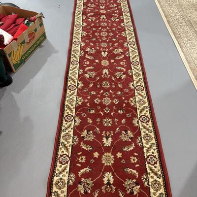 Pretty red and cream runner 9x2