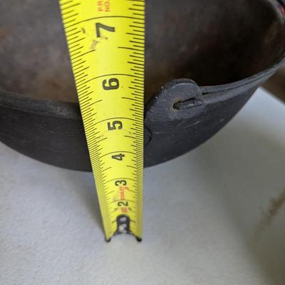 Antique Primitive Cast Iron Hanging Pot 12" (G)