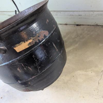 Antique Cast Iron Footed Bean Pot Cauldron 11 1/2" (G)