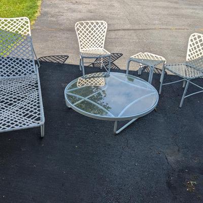 Marked - Vintage "Brown Jordan" Vinyl Strap White Patio Chase Lounge Chair Round Table Chairs & Side Table (G)