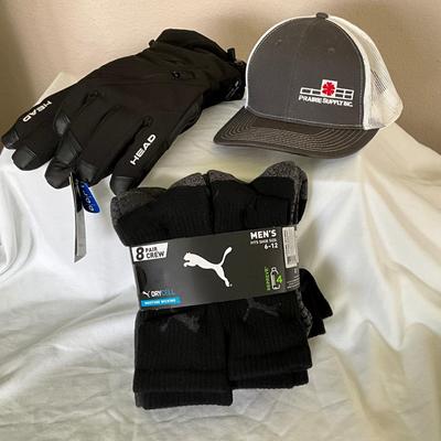 Gloves L, Socks, and Hat