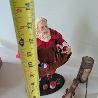 Wooden & Resin Santa Figures (G)