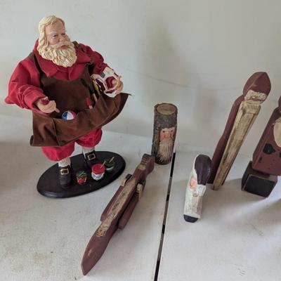 Wooden & Resin Santa Figures (G)