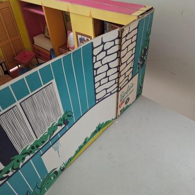 Vintage Barbie's Dream House (G)