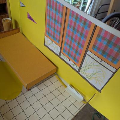 Vintage Barbie's Dream House (G)