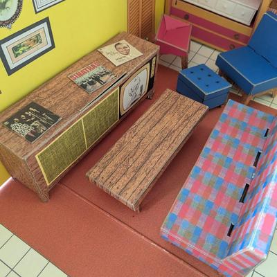 Vintage Barbie's Dream House (G)