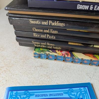 Variety Of Cooking Books #2 (G)