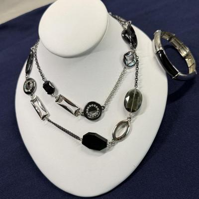 New Lia Sophia Necklace 32” s/3” ext and Bracelet