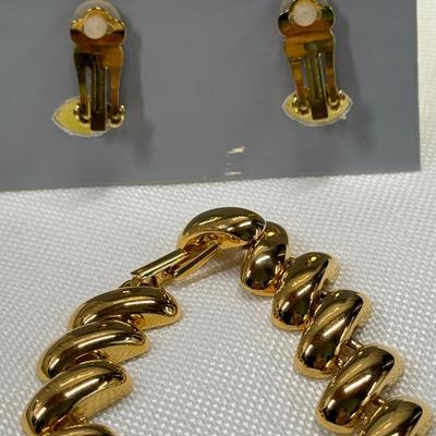 New Lia Sophia Black/Clear Beaded Necklace 40”, Premier Gold 16” NK, Kasper Clip Earrings