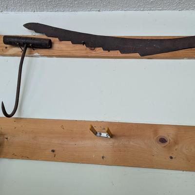 Antique Hay Saw Draw Knife Hay Bale Hook (G)