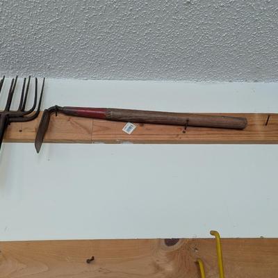 Antique Singletree Fishing Spears (G)